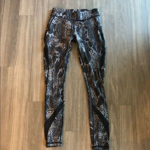 Snake print leggings